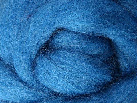 Corriedale Roving Sliver: 2.2lb Bulk Bags by Ashford