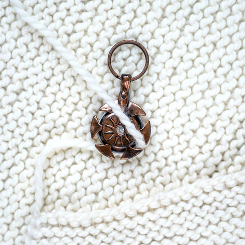 Yarn Cutter Pendant by Knitter's Pride – Mondaes Makerspace & Supply